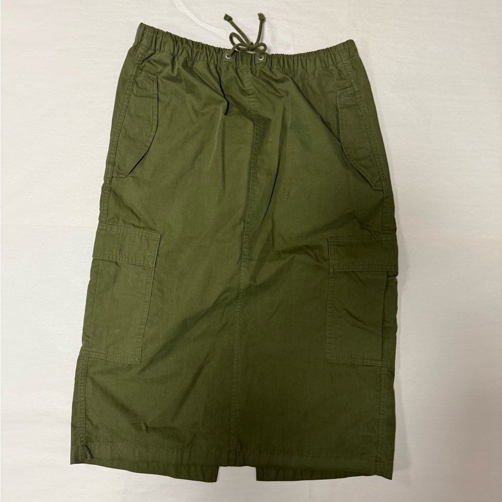 Aritzia TNA Cargo Midi Skirt